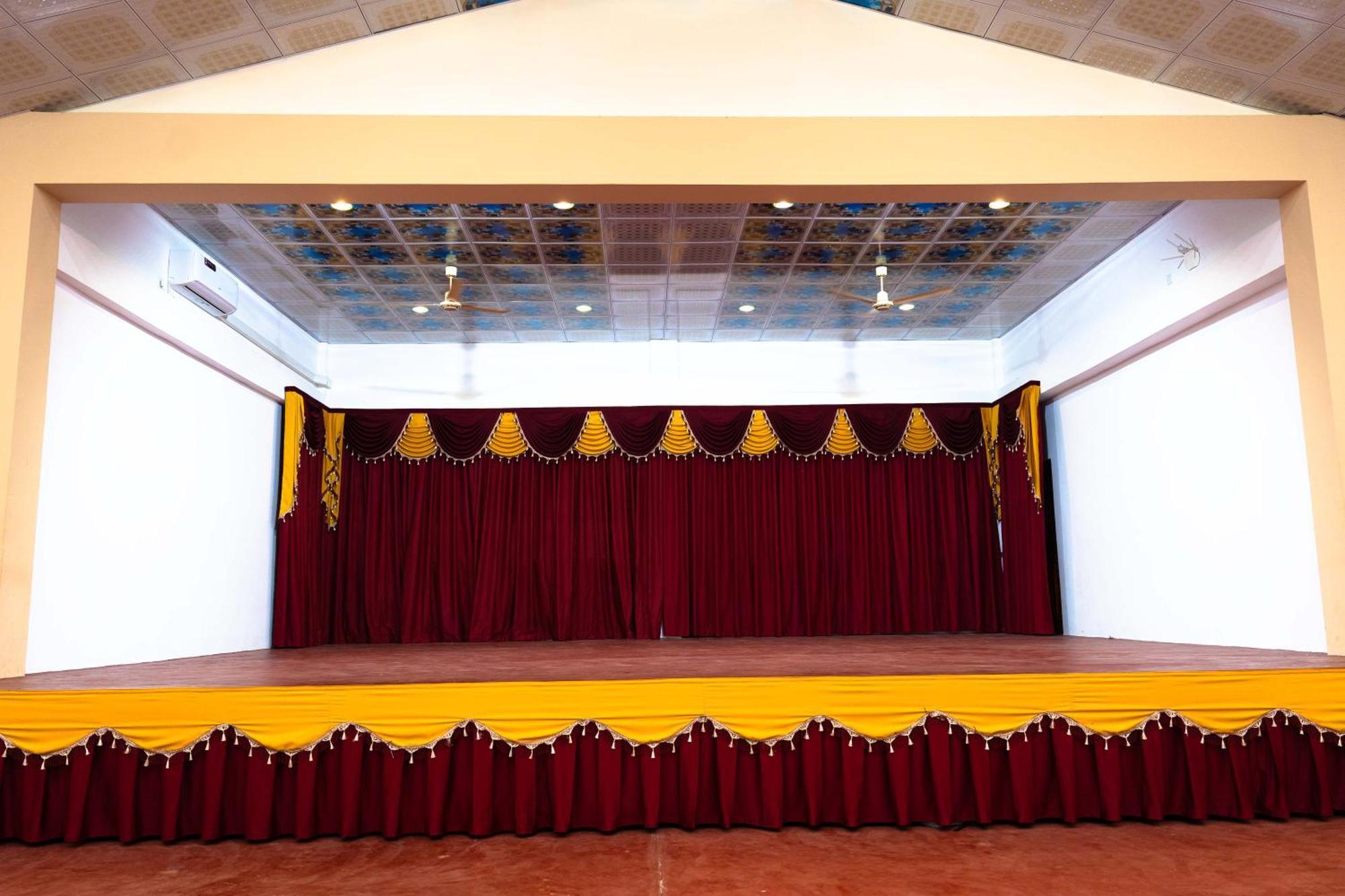 Pgs Hall Jaffna Exterior photo